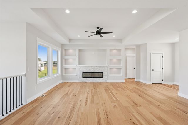 17321 North Valley Drive, Urbandale, IA 50323