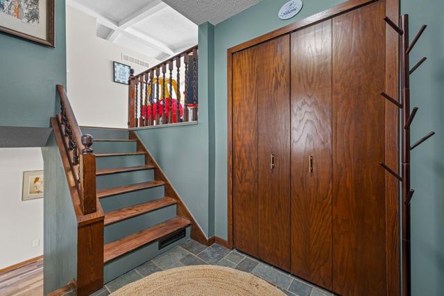 4109 Valentine Crest Road, Arden Hills, MN 55112