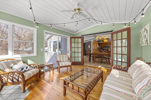 4109 Valentine Crest Road, Arden Hills, MN 55112