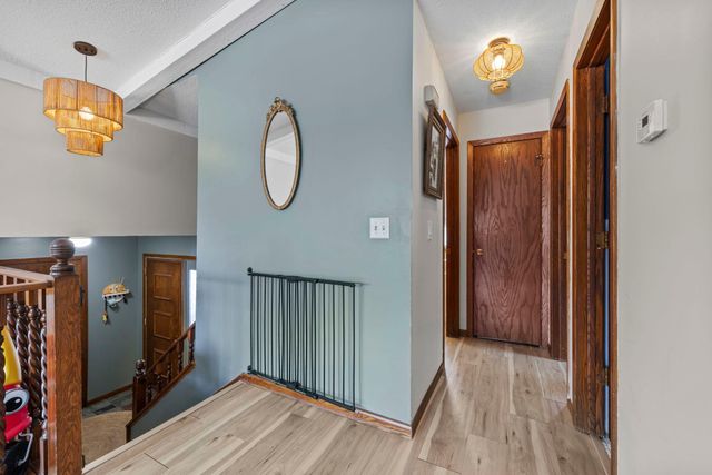 4109 Valentine Crest Road, Arden Hills, MN 55112