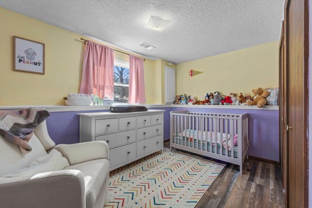 4109 Valentine Crest Road, Arden Hills, MN 55112