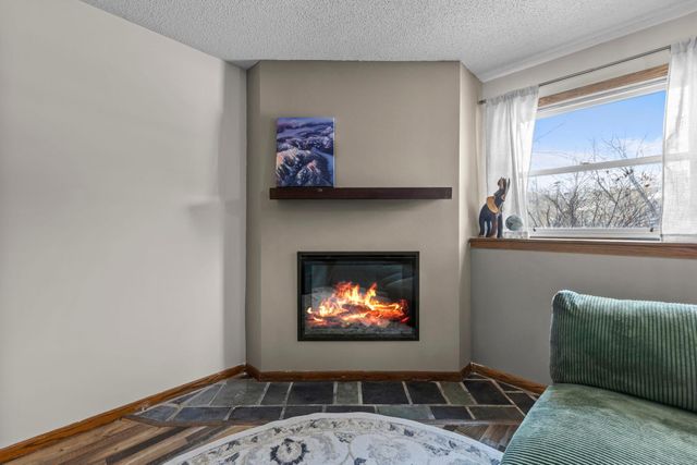 4109 Valentine Crest Road, Arden Hills, MN 55112