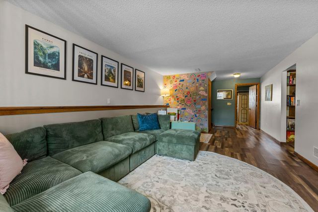 4109 Valentine Crest Road, Arden Hills, MN 55112