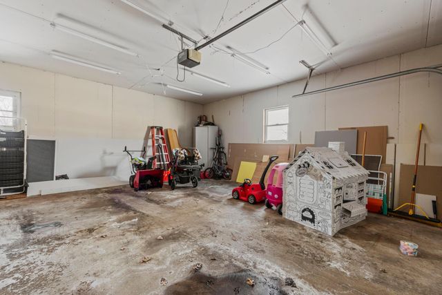 4109 Valentine Crest Road, Arden Hills, MN 55112