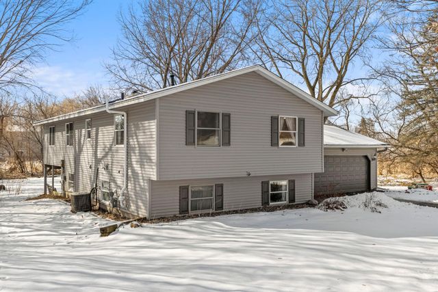 4109 Valentine Crest Road, Arden Hills, MN 55112