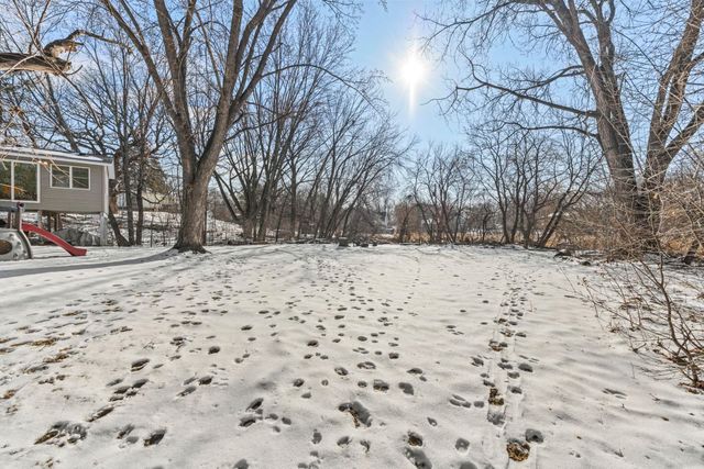 4109 Valentine Crest Road, Arden Hills, MN 55112