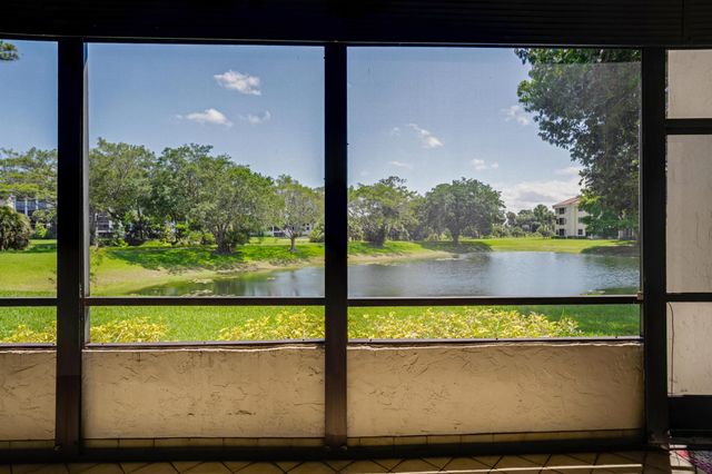 7472 La Paz Boulevard 102, Boca Raton, FL 33433