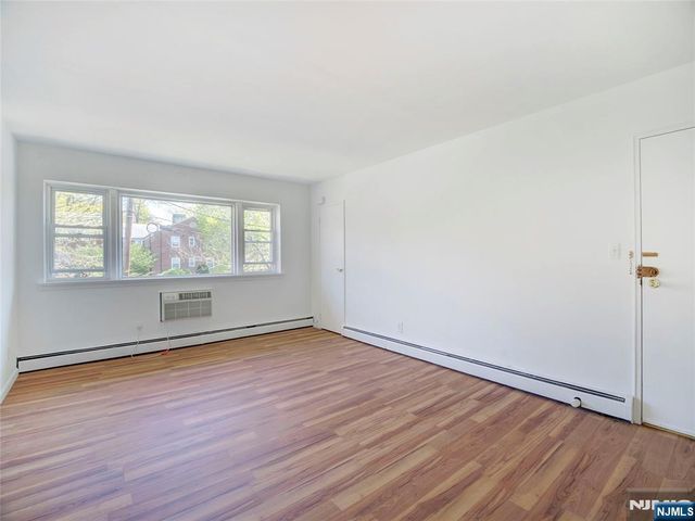365 Bloomfield Avenue 5B, Verona, NJ 07044