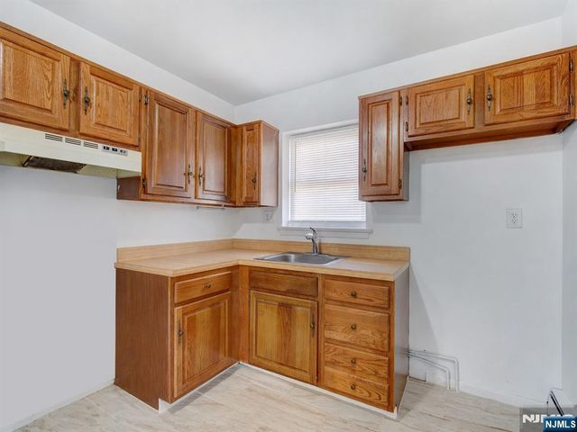 365 Bloomfield Avenue 5B, Verona, NJ 07044