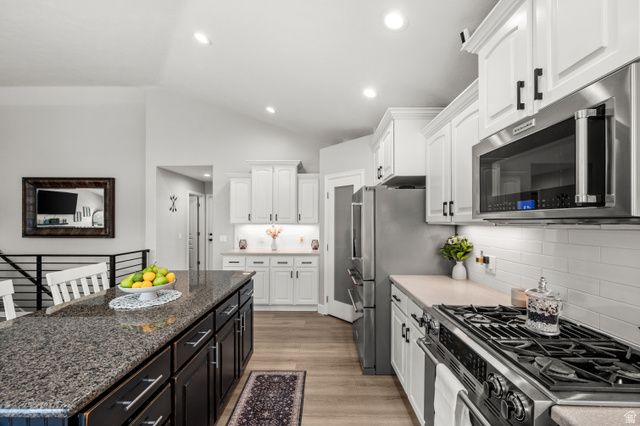 2995 W SPRINGER LN, South Jordan, UT 84095