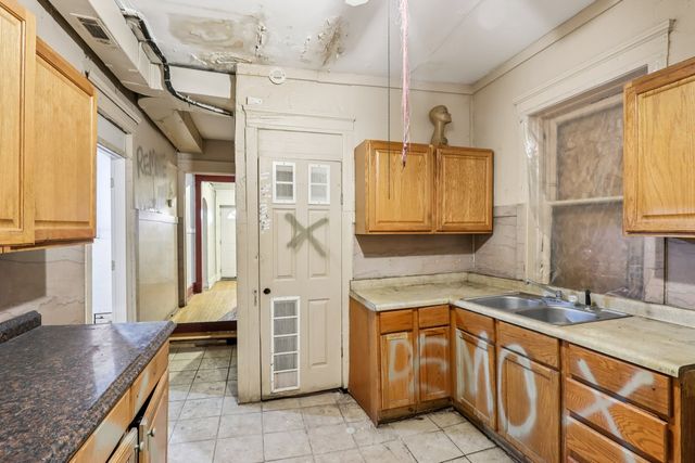 1615 S Trumbull Avenue, Chicago, IL 60623