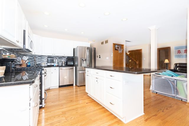 16647 Grants Trail, Orland Park, IL 60467