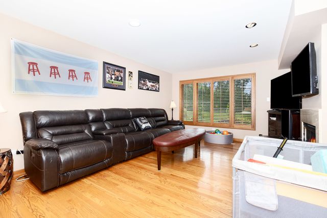 16647 Grants Trail, Orland Park, IL 60467