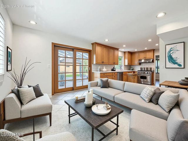 253 Reddington Court, Camarillo, CA 93010