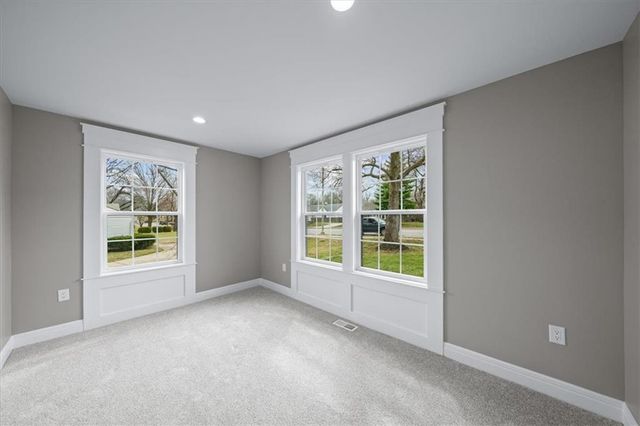 8620 W 75th Street, Overland Park, KS 66204