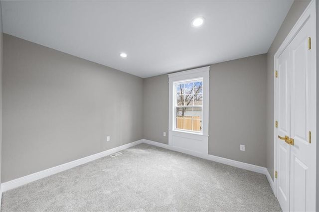 8620 W 75th Street, Overland Park, KS 66204