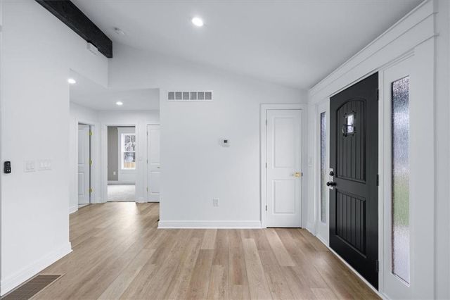 8620 W 75th Street, Overland Park, KS 66204