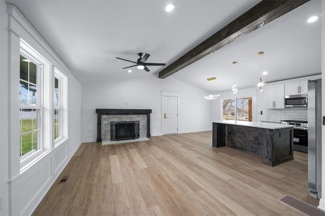 8620 W 75th Street, Overland Park, KS 66204