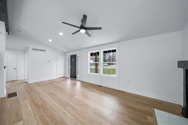 8620 W 75th Street, Overland Park, KS 66204