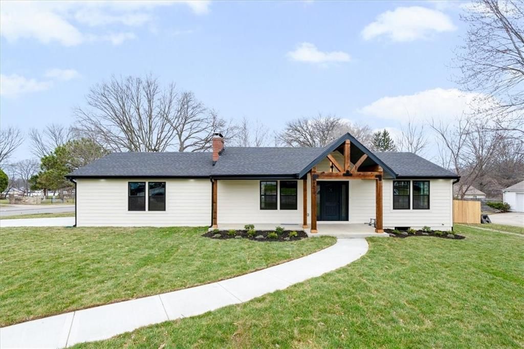 8620 W 75th Street, Overland Park, KS 66204