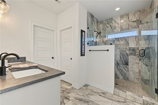 5801 SW Peaceful Avenue, Bentonville, AR 72713
