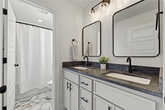 5801 SW Peaceful Avenue, Bentonville, AR 72713