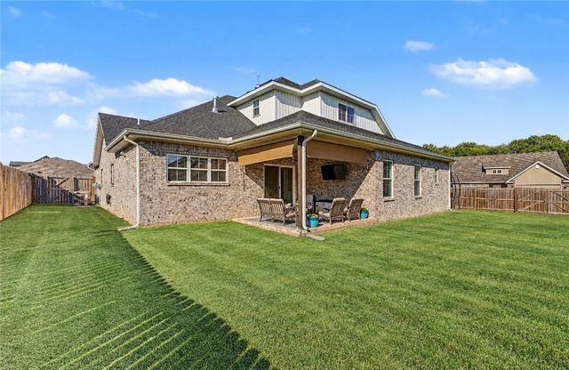 5801 SW Peaceful Avenue, Bentonville, AR 72713
