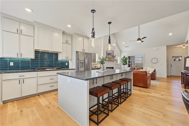 5801 SW Peaceful Avenue, Bentonville, AR 72713