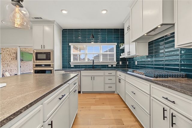 5801 SW Peaceful Avenue, Bentonville, AR 72713