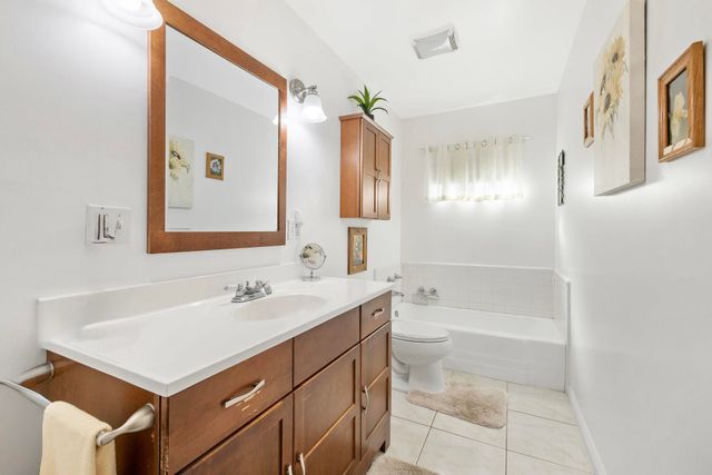 3942 W Vassar Avenue, Visalia, CA 93277