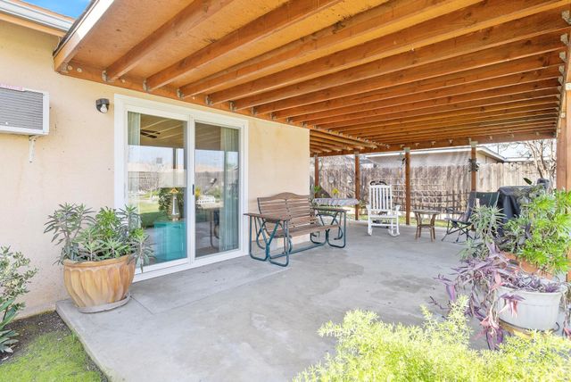 3942 W Vassar Avenue, Visalia, CA 93277