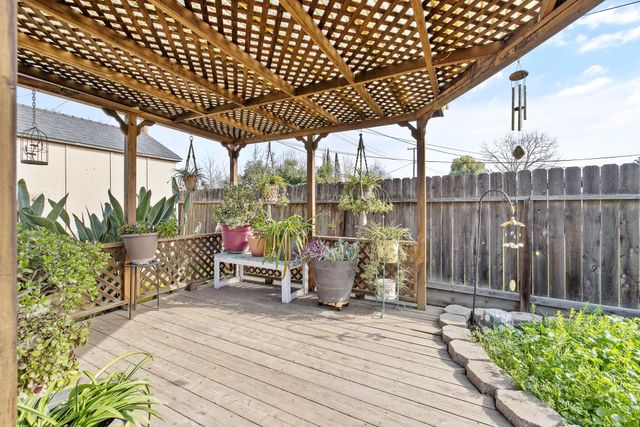 3942 W Vassar Avenue, Visalia, CA 93277