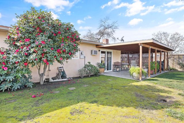 3942 W Vassar Avenue, Visalia, CA 93277