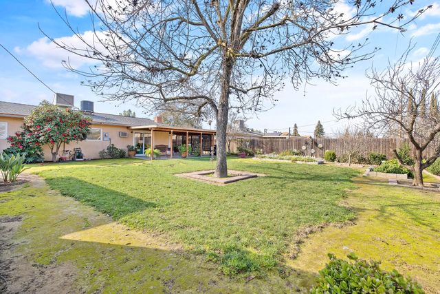 3942 W Vassar Avenue, Visalia, CA 93277