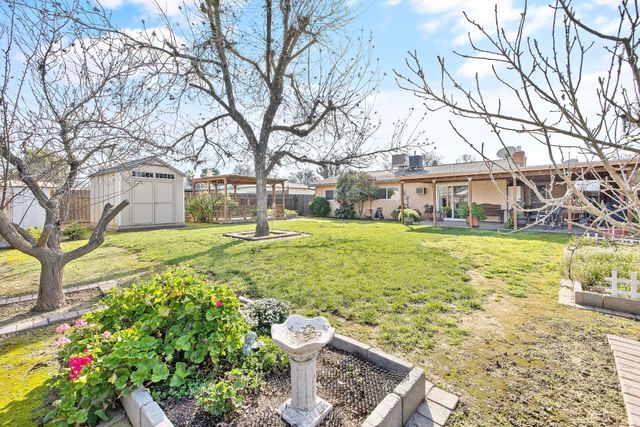 3942 W Vassar Avenue, Visalia, CA 93277