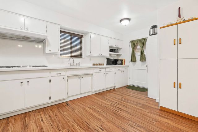 3942 W Vassar Avenue, Visalia, CA 93277