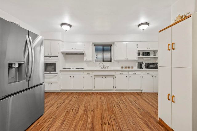 3942 W Vassar Avenue, Visalia, CA 93277