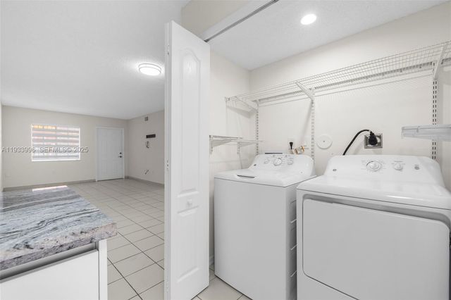 2425 W 76th St 102, Hialeah, FL 33016