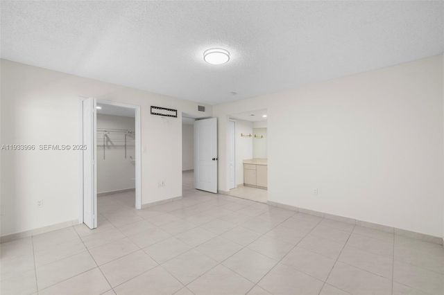 2425 W 76th St 102, Hialeah, FL 33016