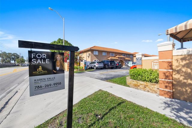 2425 W 76th St 102, Hialeah, FL 33016