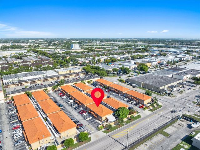 2425 W 76th St 102, Hialeah, FL 33016