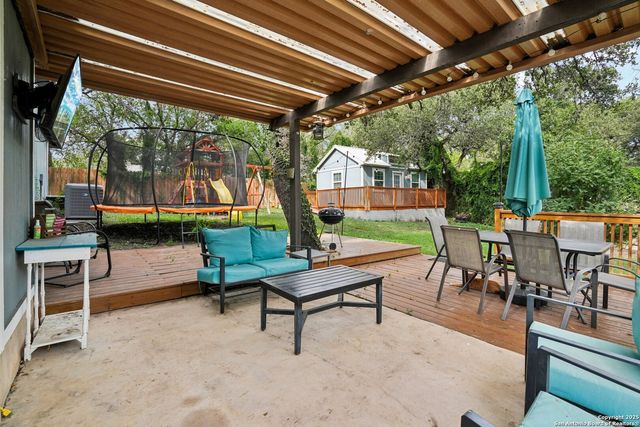 1319 E Bitters, San Antonio, TX 78216