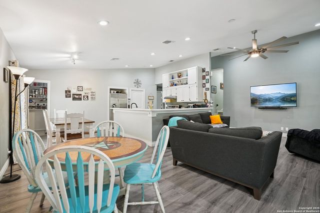 1319 E Bitters, San Antonio, TX 78216