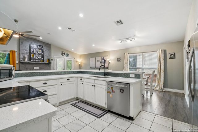 1319 E Bitters, San Antonio, TX 78216