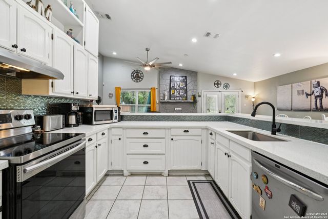 1319 E Bitters, San Antonio, TX 78216