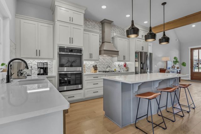 121 Denton Ct, Clarksville, TN 37043