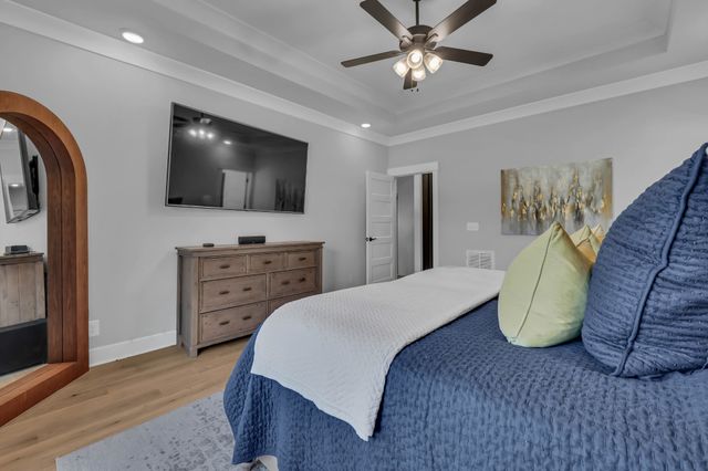 121 Denton Ct, Clarksville, TN 37043