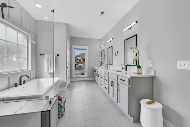 121 Denton Ct, Clarksville, TN 37043