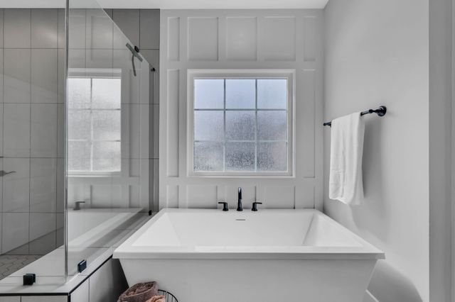 121 Denton Ct, Clarksville, TN 37043