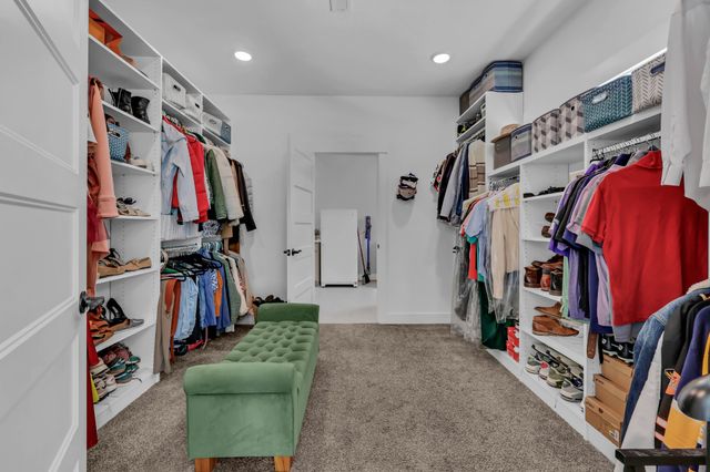 121 Denton Ct, Clarksville, TN 37043